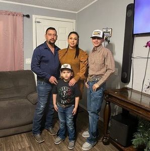 Meet your Posher, Nidiayalexis